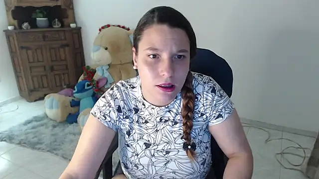 alexia 87 online show from 07-31-26, 02:33