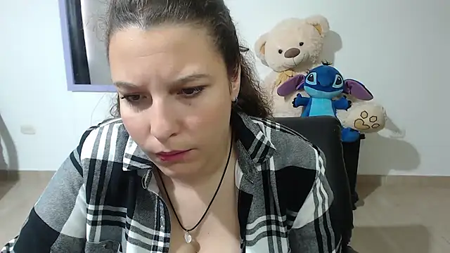Snapshot of alexia_87 chatting on 02-09-25, 07:41 alexia 87 online show from 02-09-25, 07:41
