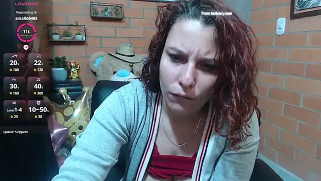 Snapshot of alexia_87 chatting on 10-04-25, 05:20 alexia 87 online show from 10-04-25, 05:20
