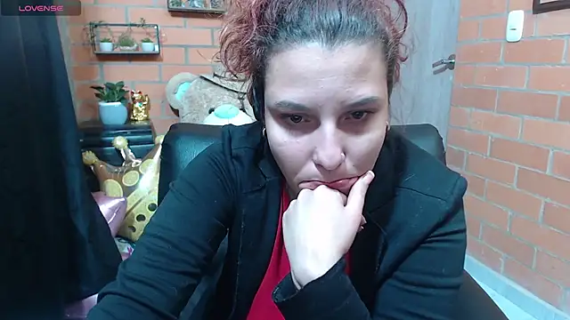 Snapshot of alexia_87 chatting on 10-03-25, 12:14 alexia 87 online show from 10-03-25, 12:14