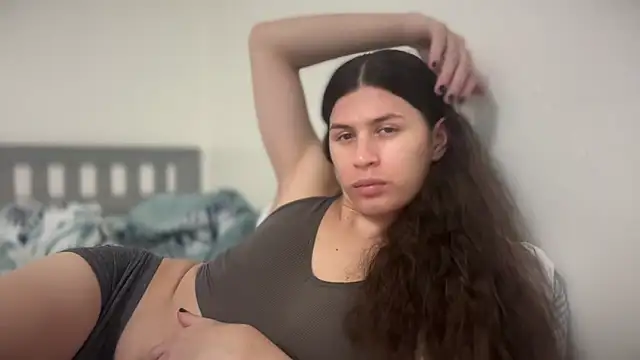 JaxcyVelez online show from 09-10-25, 02:54