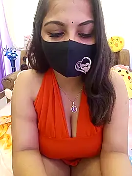 Divya girl online show from 04-24-26, 07:21