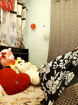 Divya girl online show from 11-15-25, 08:51