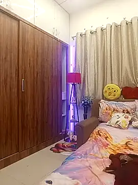 Divya girl online show from 07-14-26, 04:46