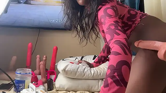 SexyAudreyFuck online show from 05-06-26, 05:00