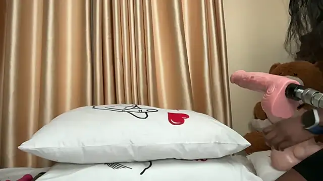 SexyAudreyFuck online show from 10-15-25, 11:35