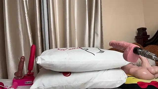 SexyAudreyFuck online show from 11-10-25, 12:15