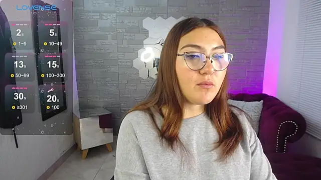 conniejames m online show from 04-14-26, 01:49