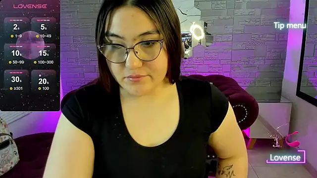 conniejames m online show from 11-28-25, 01:44