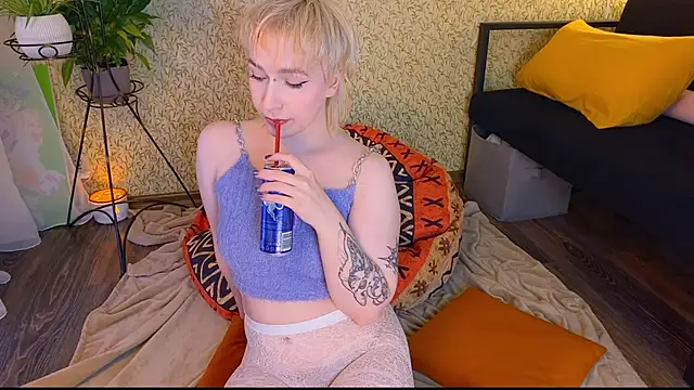 EmmyAmbros online show from 11-15-25, 05:39