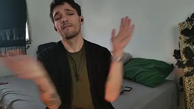 JackDesFeux online show from 11-18-25, 04:10