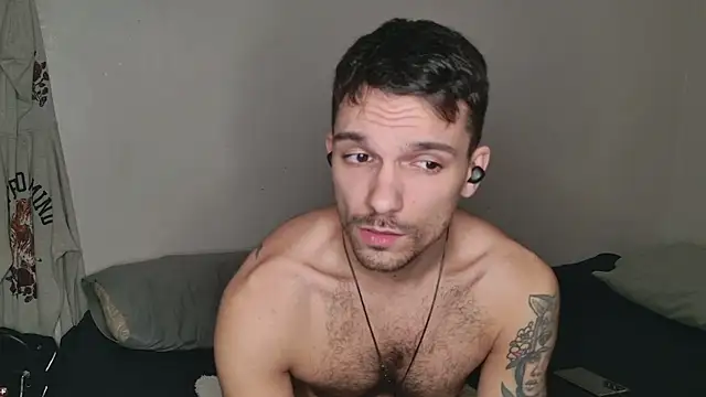 Snapshot of JackDesFeux chatting on 03-19-25, 03:20 JackDesFeux online show from 03-19-25, 03:20