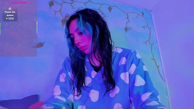 SaturnooStonee online show from 11-06-25, 08:29