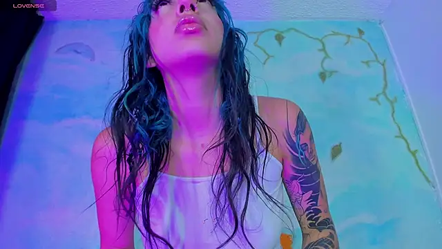 SaturnooStonee online show from 10-22-25, 06:35