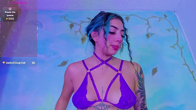 SaturnooStonee online show from 10-25-25, 12:43