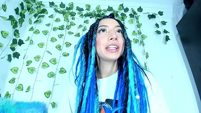 SaturnooStonee online show from 12-28-24, 05:44