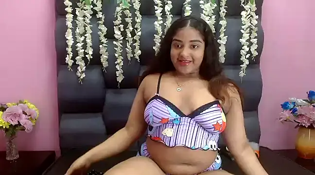 Sofia Hernandez  online show from 03-04-25, 02:49