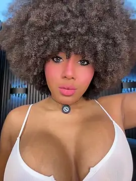 Snapshot of kendall_coxx chatting on 06-30-26, 12:27 kendall coxx online show from 06-30-26, 12:27