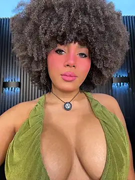 Snapshot of kendall_coxx chatting on 07-19-26, 04:32 kendall coxx online show from 07-19-26, 04:32