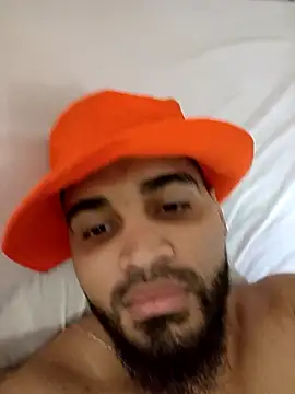 Snapshot of luismanuel_1998 chatting on 11-09-25, 04:11 luismanuel 1998 online show from 11-09-25, 04:11