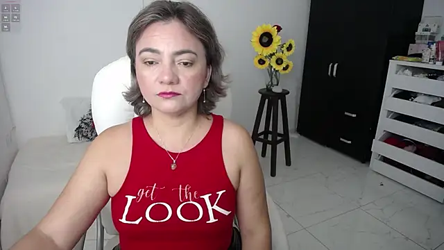 Snapshot of ana_milf chatting on 03-09-25, 11:47 ana milf online show from 03-09-25, 11:47