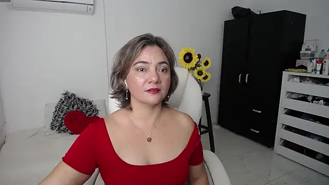 Snapshot of ana_milf chatting on 03-11-25, 03:02 ana milf online show from 03-11-25, 03:02