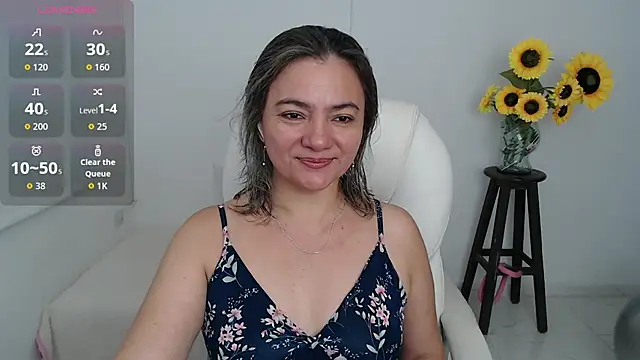 Snapshot of ana_milf chatting on 10-17-25, 11:01 ana milf online show from 10-17-25, 11:01