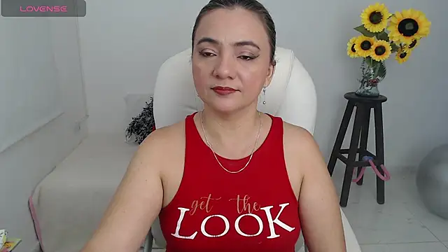 Snapshot of ana_milf chatting on 10-11-25, 12:39 ana milf online show from 10-11-25, 12:39
