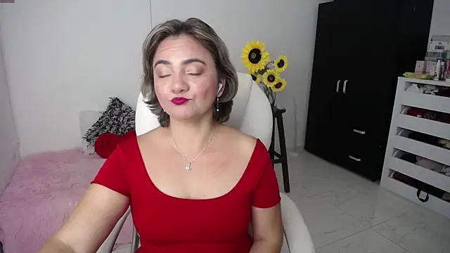 Snapshot of ana_milf chatting on 02-19-25, 11:49 ana milf online show from 02-19-25, 11:49