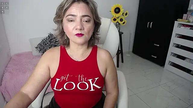Snapshot of ana_milf chatting on 02-11-25, 11:42 ana milf online show from 02-11-25, 11:42