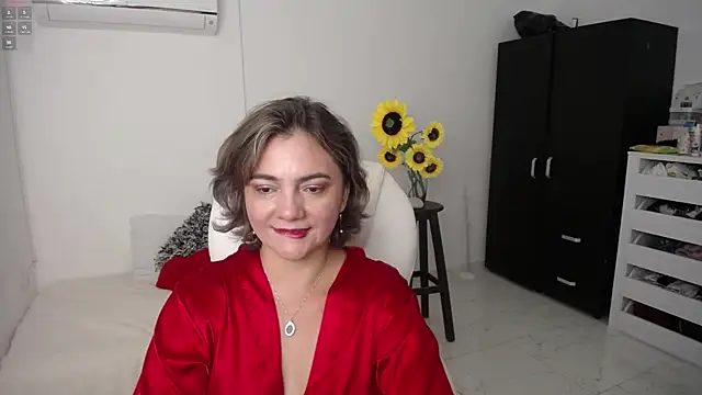 Snapshot of ana_milf chatting on 03-04-25, 03:04 ana milf online show from 03-04-25, 03:04