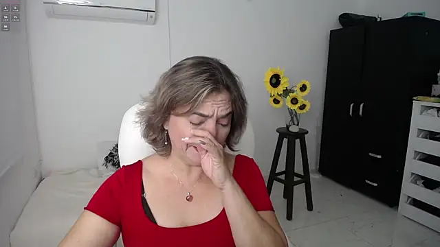 Snapshot of ana_milf chatting on 03-17-25, 01:46 ana milf online show from 03-17-25, 01:46
