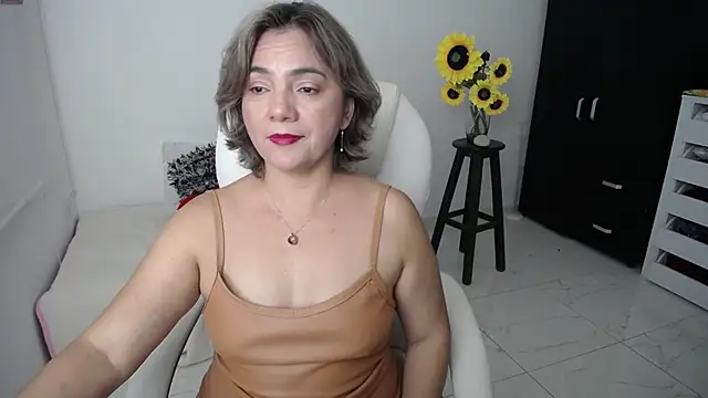 Snapshot of ana_milf chatting on 03-13-25, 10:21 ana milf online show from 03-13-25, 10:21