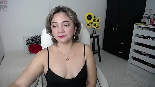 Snapshot of ana_milf chatting on 03-12-25, 12:47 ana milf online show from 03-12-25, 12:47
