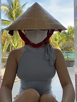 BabyThree  online show from 12-18-25, 08:30