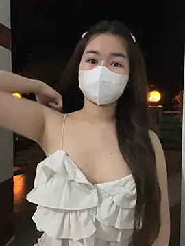 Snapshot of BabyThree_ chatting on 02-17-25, 02:28 BabyThree online show from 02-17-25, 02:28