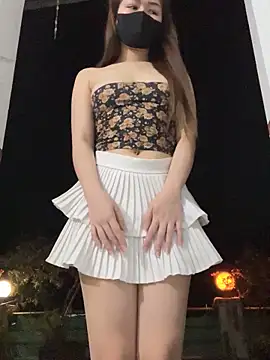 BabyThree  online show from 04-05-26, 02:24