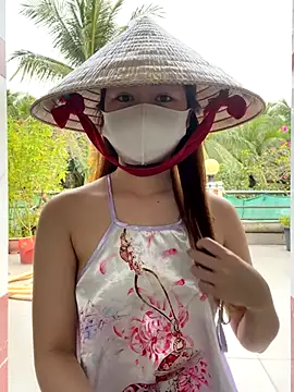 BabyThree  online show from 11-26-25, 08:36