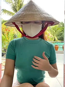 BabyThree  online show from 11-14-25, 08:40