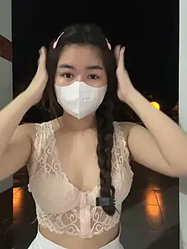Snapshot of BabyThree_ chatting on 02-16-25, 02:21 BabyThree online show from 02-16-25, 02:21