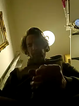 Snapshot of Hydrafu chatting on 10-30-25, 12:09 Hydrafu online show from 10-30-25, 12:09