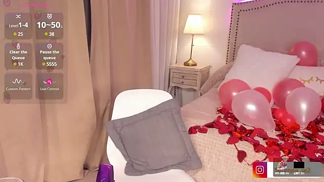 Snapshot of serenna_se chatting on 02-14-25, 11:20 serenna se online show from 02-14-25, 11:20