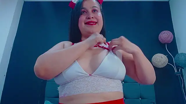 mia xx1 online show from 10-31-25, 02:52