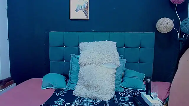 mia xx1 online show from 11-14-25, 03:43