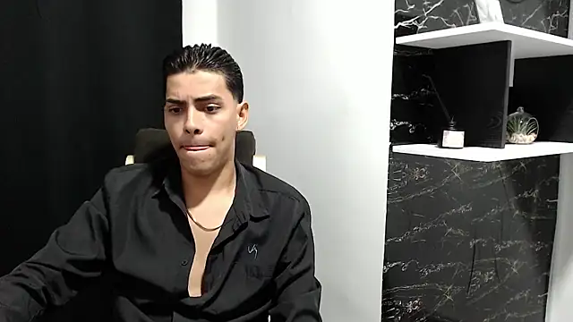 TenderBoyBigCock  online show from 10-30-25, 11:12