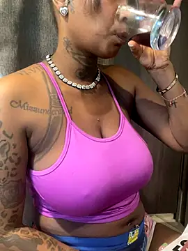 Snapshot of CUMQUEEN-XXX69 chatting on 09-24-25, 09:43 CUMQUEEN-XXX69 online show from 09-24-25, 09:43