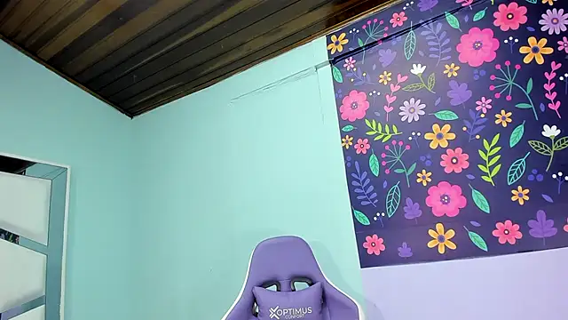 chanel hot 001 online show from 12-03-25, 04:46