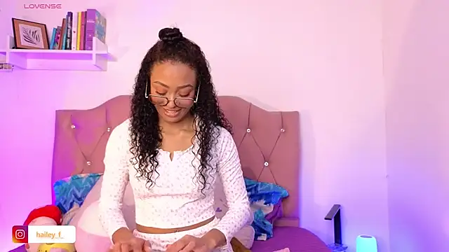 Heily Fox online show from 02-28-25, 06:10