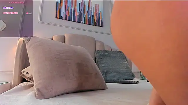 Snapshot of aria_greco chatting on 03-08-25, 06:32 aria greco online show from 03-08-25, 06:32