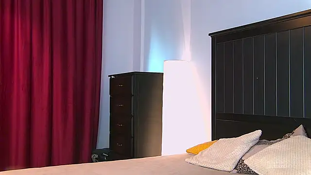 Snapshot of Yanira_Muslim chatting on 09-14-25, 04:46 Yanira Muslim online show from 09-14-25, 04:46
